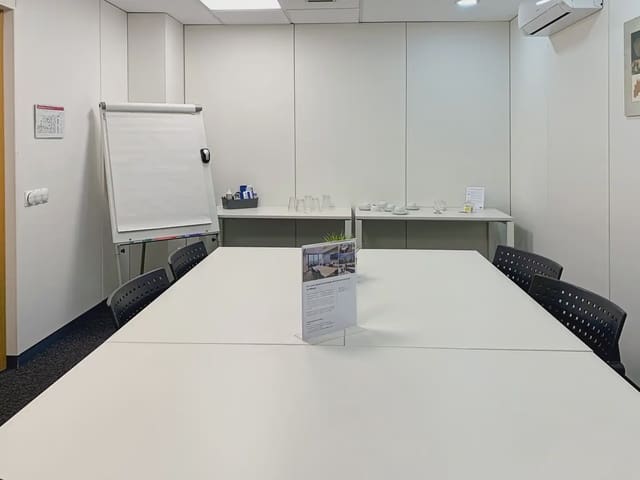 Oficina en Ricardo Soriano, Marbella en alquiler con garaje - 1.358 € (Ref: 9809499)