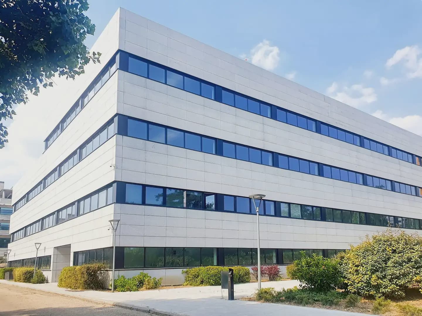 Biuro do wynajęcia w Las Rozas de Madrid z garażem - 728 € (Ref: 9809558)