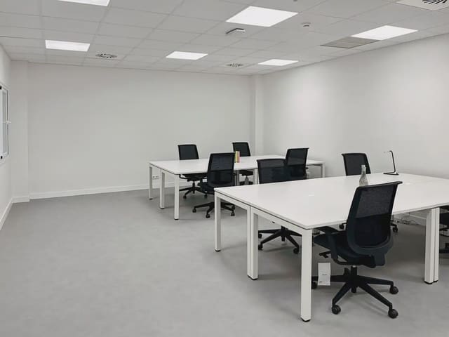 Office for rent in Sant Francesc, Valencia city with garage - € 519 (Ref: 9809574)