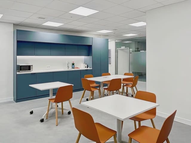 Office for rent in Sant Francesc, Valencia city with garage - € 199 (Ref: 9809579)