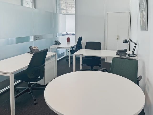 Office for rent in La Paz, Madrid city with garage - € 1,807 (Ref: 9809615)