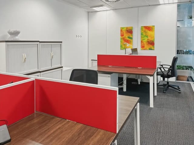 Oficina en La Paz, Madrid ciudad en alquiler con garaje - 3.186 € (Ref: 9809622)