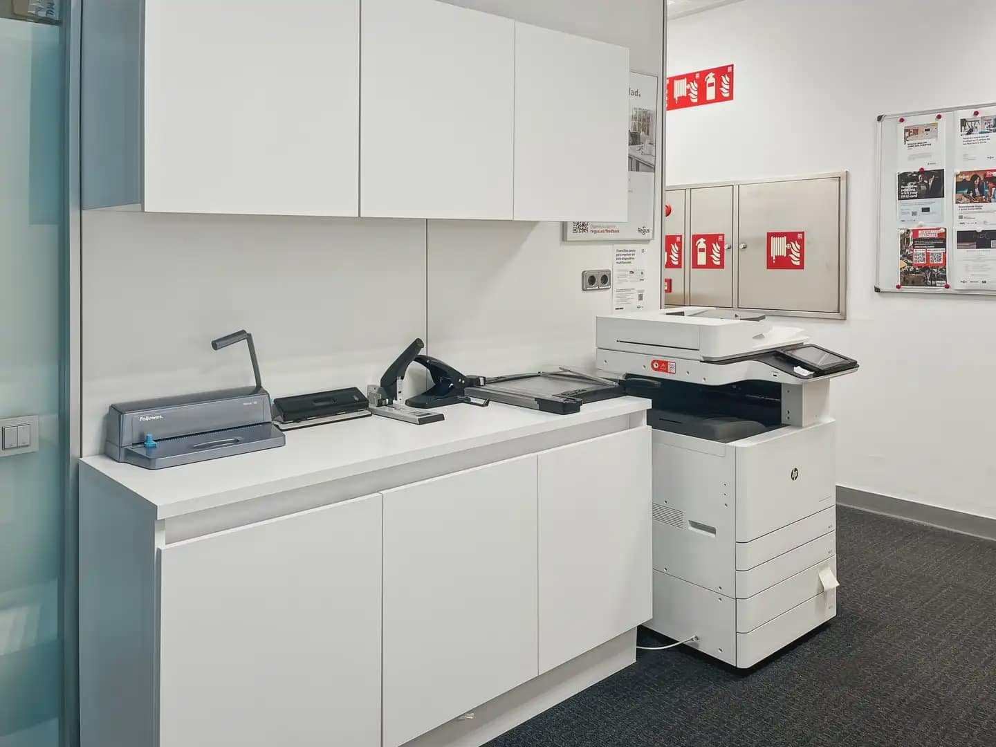 Oficina en Madrid ciudad en alquiler con garaje - 5.224 € (Ref: 9809623)