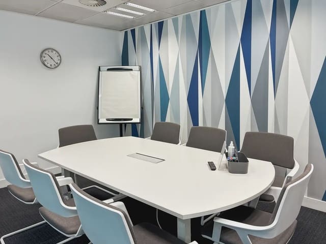 Office for rent in Cuatro Caminos, Madrid city with garage - € 479 (Ref: 9809626)