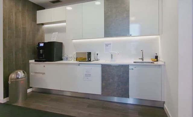 Kantoor te huur in San Pascual, Madrid stad met garage - € 5.318 (Ref: 9809636)