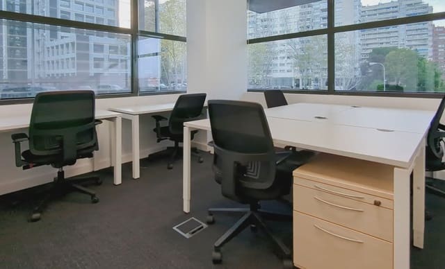 Kantoor te huur in San Pascual, Madrid stad met garage - € 5.318 (Ref: 9809636)