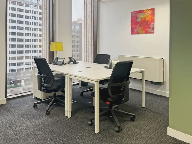 Oficina en Castillejos, Madrid ciudad en alquiler con garaje - 109 € (Ref: 9809644)