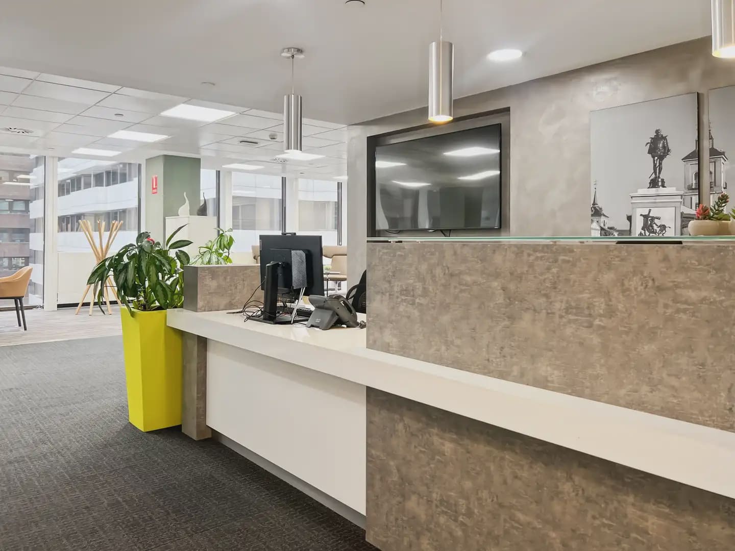 Kontor til leie i Madrid by med garasje - € 1 819 (Ref: 9809651)