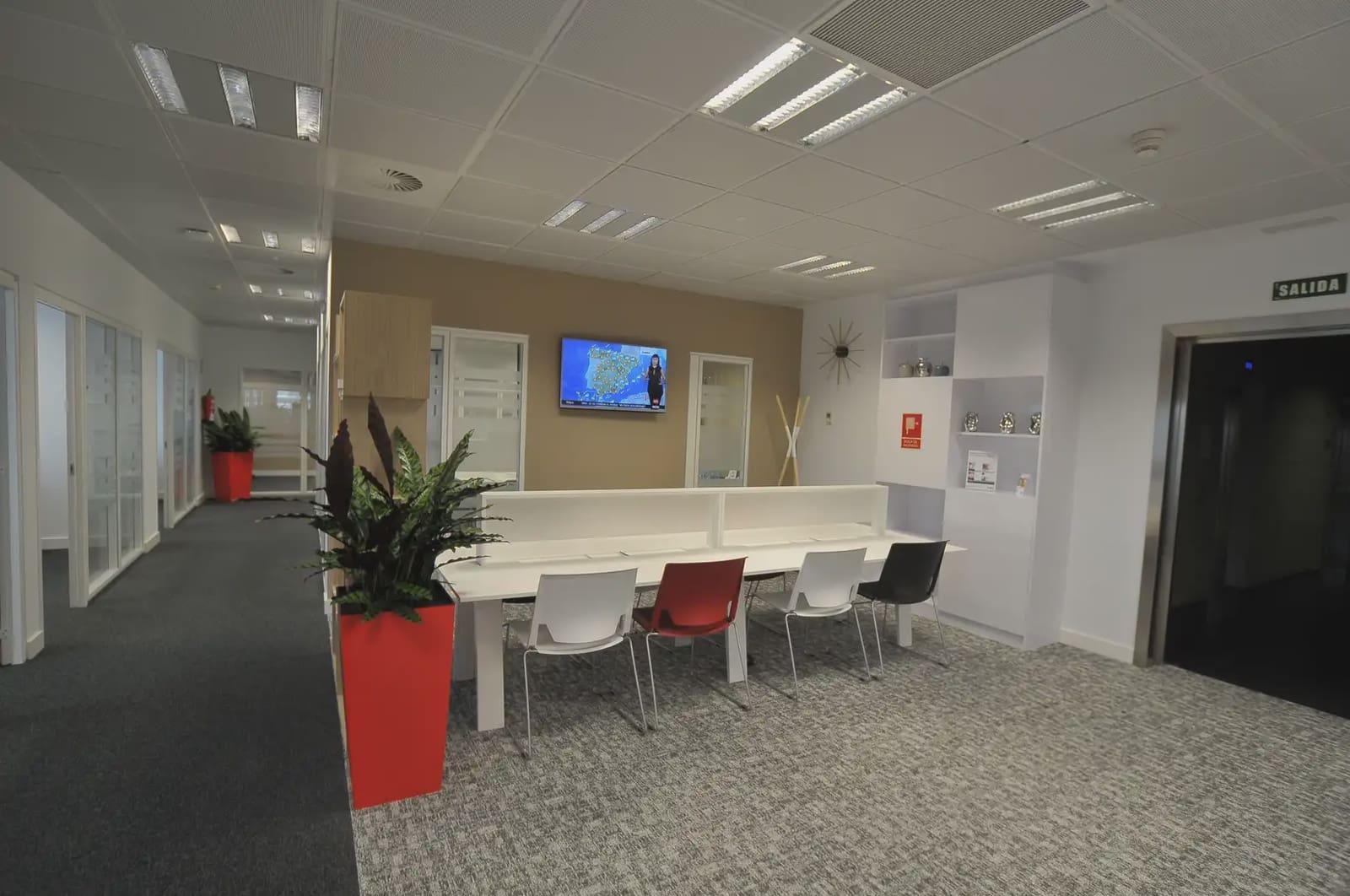 Büro zu vermieten in Madrid Stadt mit Garage - 189 € (Ref: 9809654)