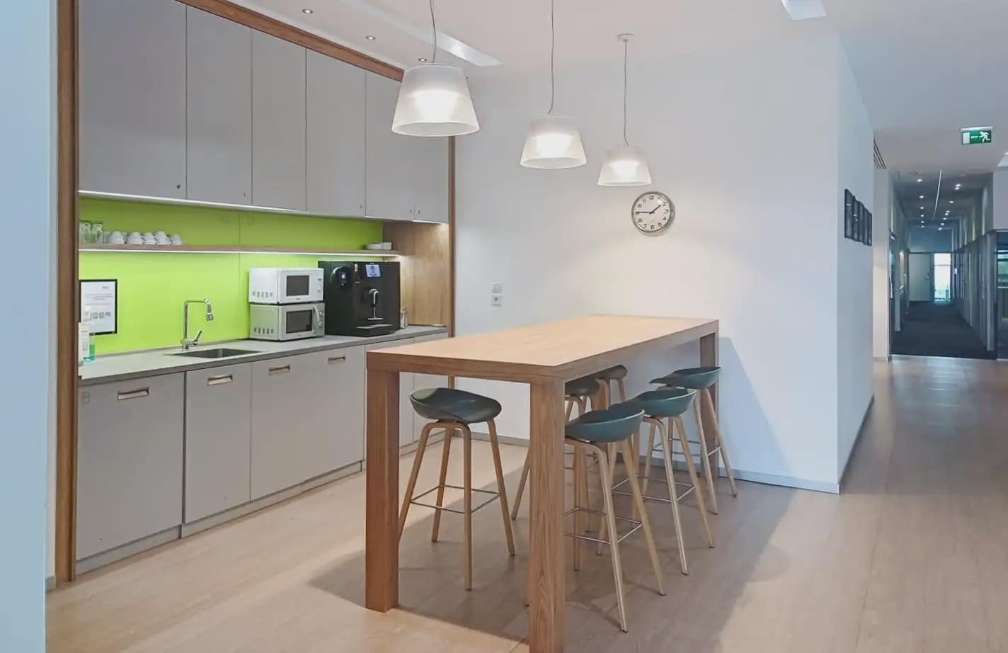 Oficina en Zaragoza ciudad en alquiler con garaje - 609 € (Ref: 9809687)