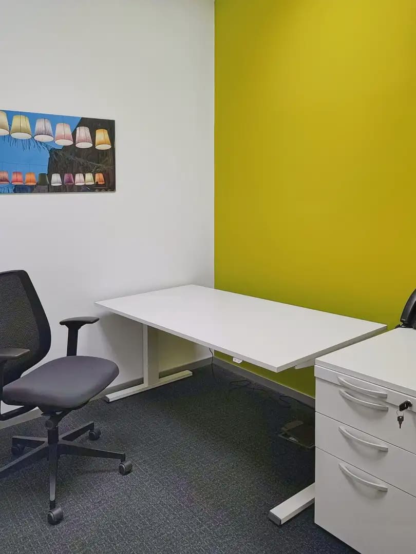 Oficina en Zaragoza ciudad en alquiler con garaje - 139 € (Ref: 9809691)