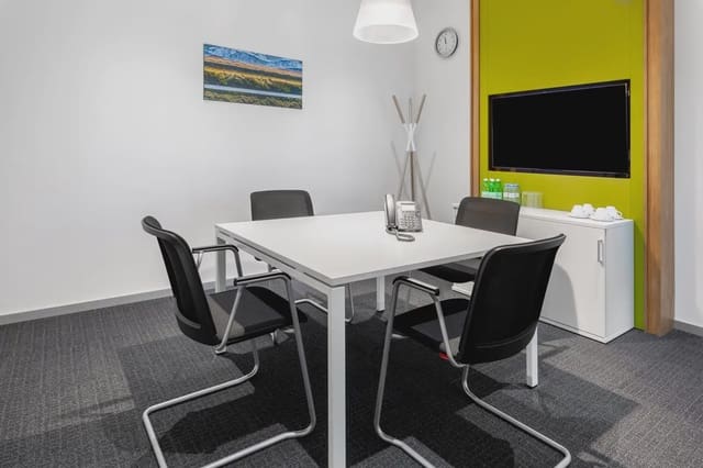 Oficina en Zaragoza ciudad en alquiler con garaje - 109 € (Ref: 9809692)