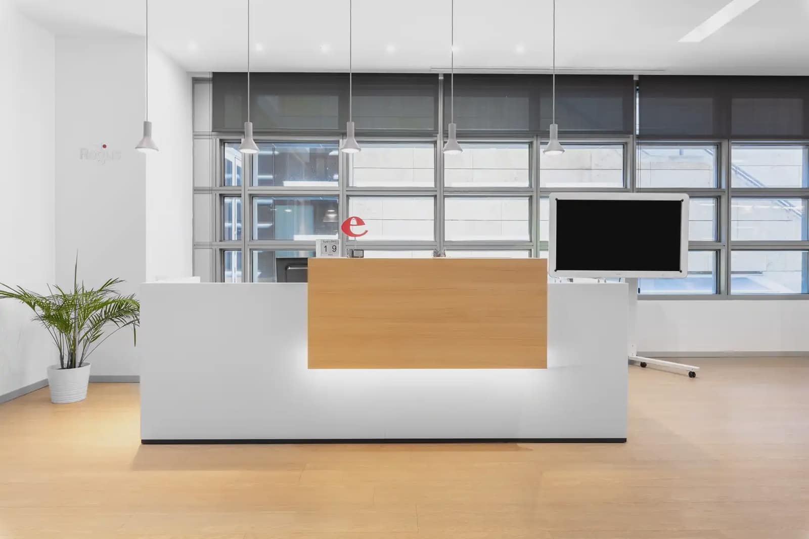 Oficina en Zaragoza ciudad en alquiler con garaje - 409 € (Ref: 9809693)