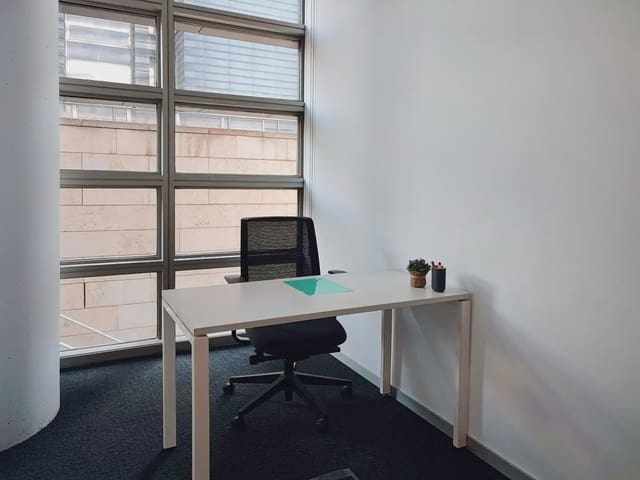 Oficina en Zaragoza ciudad en alquiler con garaje - 2.037 € (Ref: 9809699)