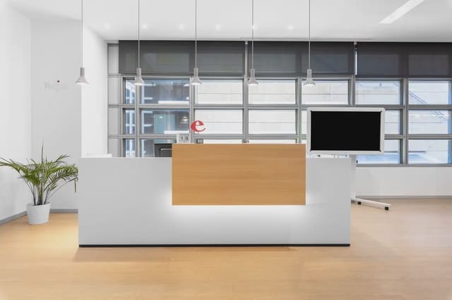 Oficina en Zaragoza ciudad en alquiler con garaje - 2.037 € (Ref: 9809699)