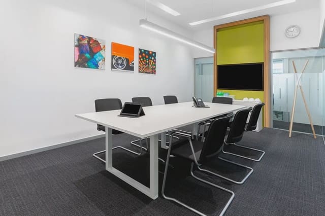 Oficina en Zaragoza ciudad en alquiler con garaje - 2.037 € (Ref: 9809699)