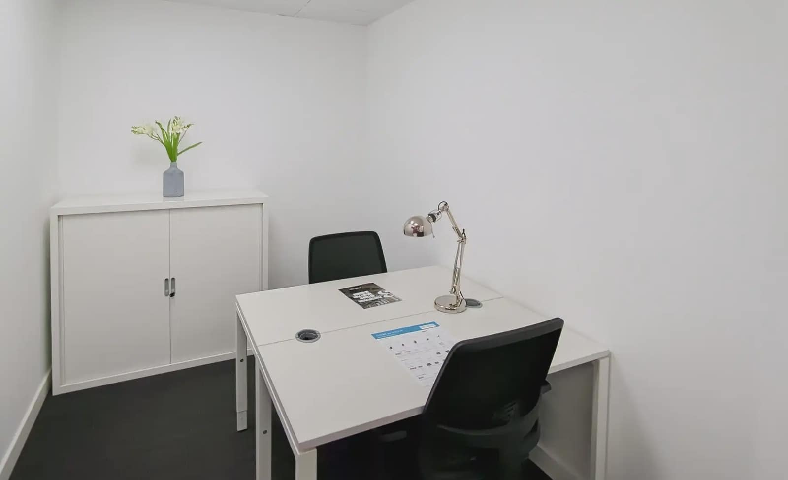 Office for rent in Madrid city with garage - € 629 (Ref: 9809713)