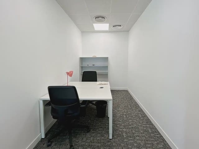 Oficina en Les Tres Torres, Barcelona ciudad en alquiler con garaje - 189 € (Ref: 9809717)