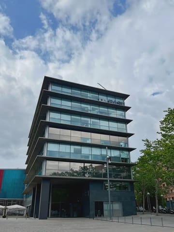 Kontor til leie i Les Tres Torres, Barcelona by med garasje - € 1 428 (Ref: 9809718)