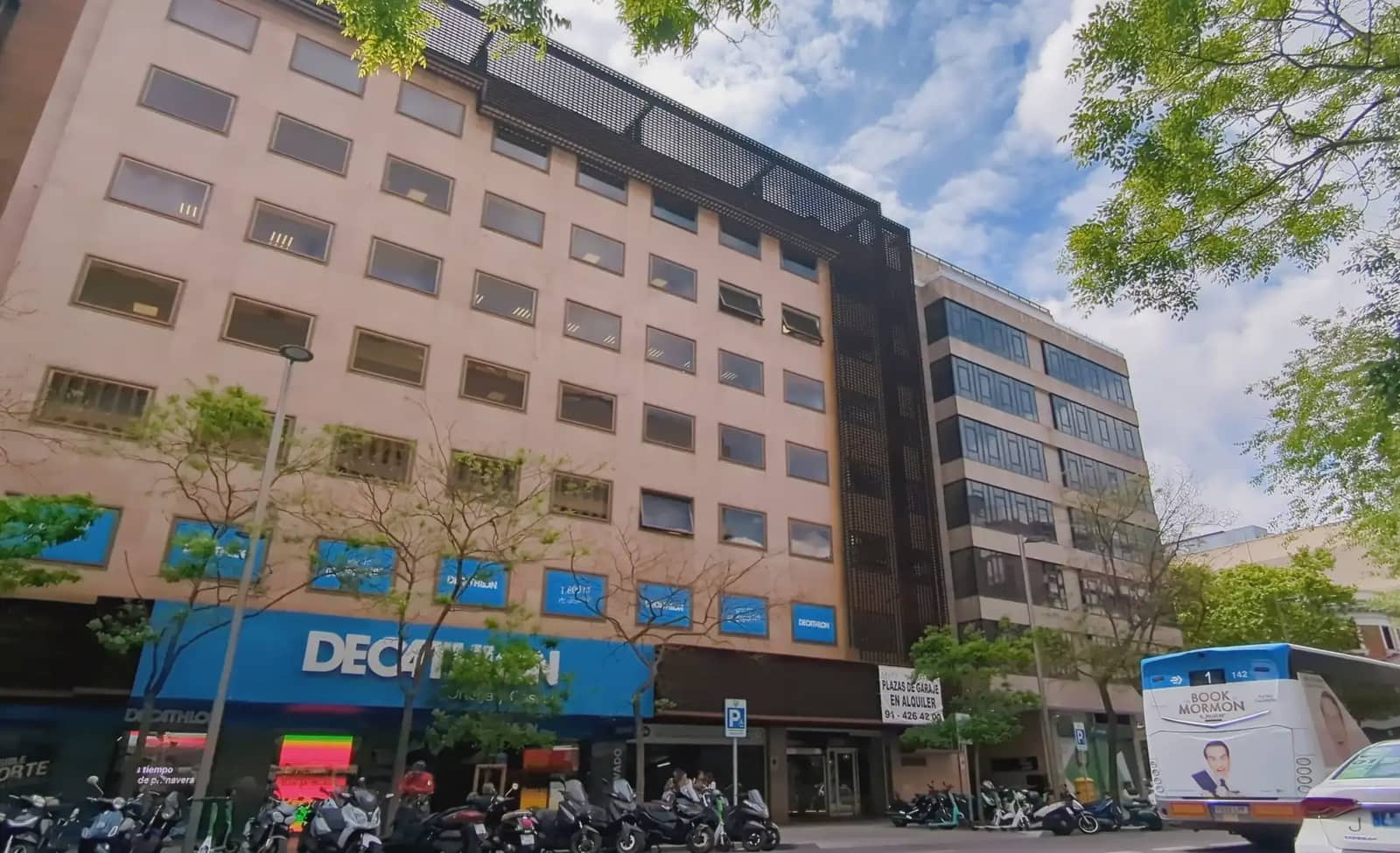 Kontor til leie i Madrid by med garasje - € 1 658 (Ref: 9809719)