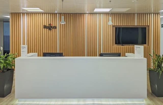 Oficina en Castellana, Madrid ciudad en alquiler con garaje - 3.909 € (Ref: 9809720)