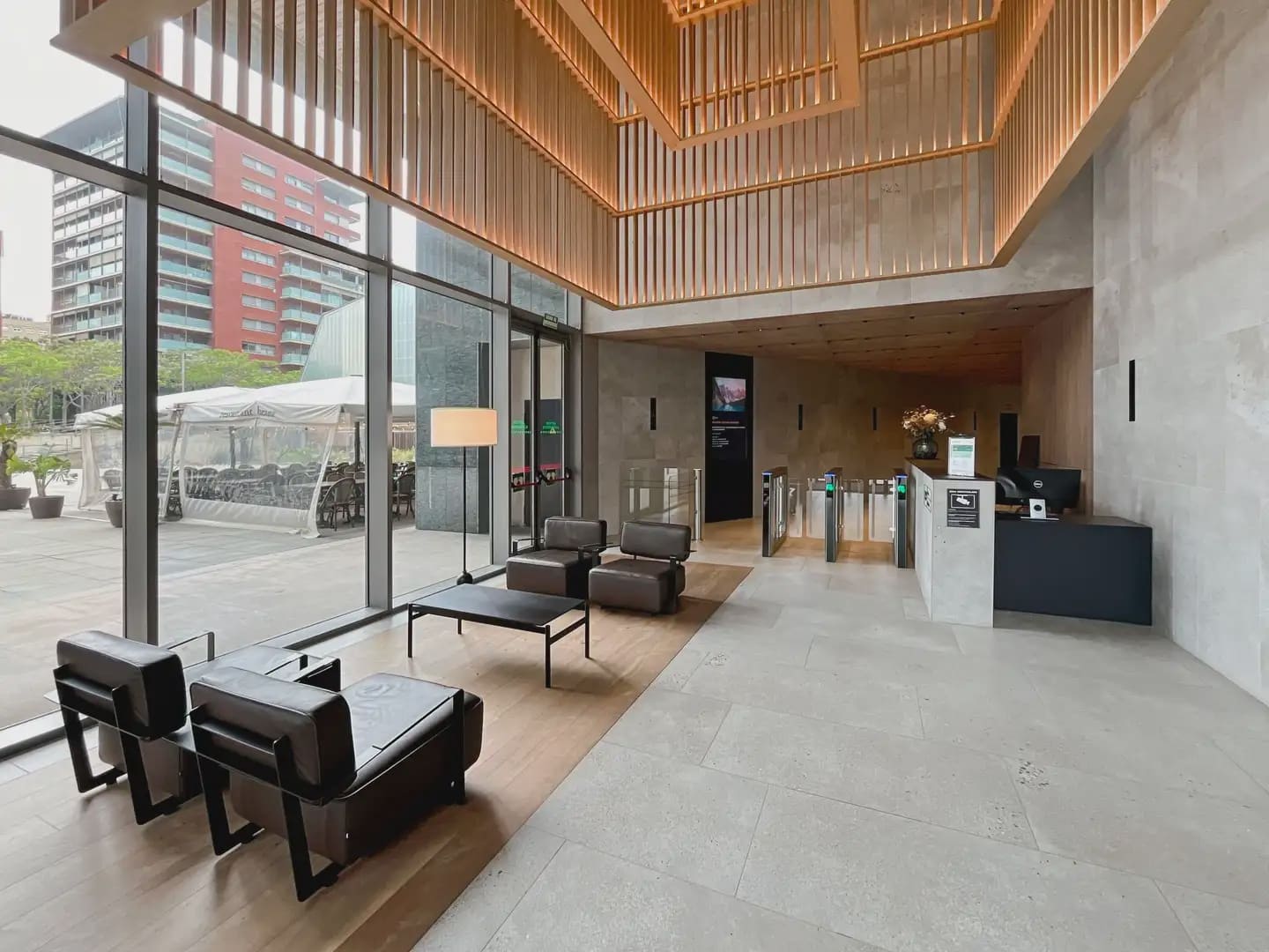 Kontor att hyra i Barcelona stad med garage - 109 € (Ref: 9809726)