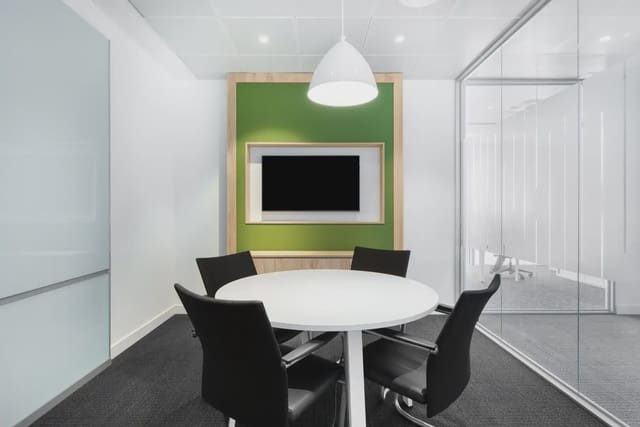 Kontor til leie i Les Tres Torres, Barcelona by med garasje - € 1 238 (Ref: 9809730)