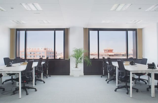 Office for rent in Mestalla, Valencia city with garage - € 849 (Ref: 9809927)