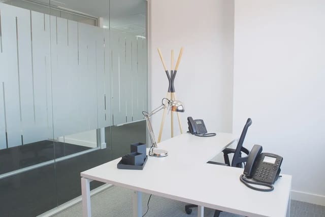 Office for rent in Mestalla, Valencia city with garage - € 4,298 (Ref: 9809930)