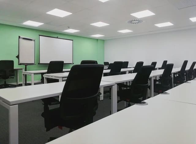 Office for rent in Santa María de Gracia, Murcia city with garage - € 109 (Ref: 9809955)