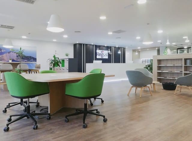 Toimisto vuokrattavana paikassa Santa María de Gracia, Murcia kaupunki mukana 
autotalli - 339 € (Ref: 9809956)