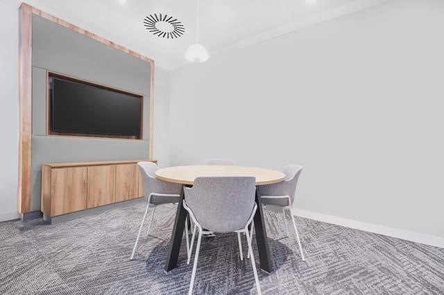 Kontor til leje i Donostia-San Sebastián med garage - € 189 (Ref: 9809974)