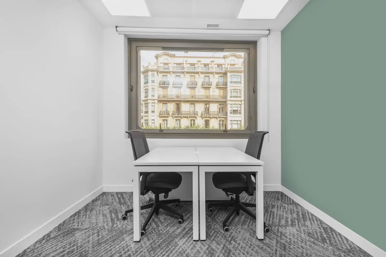 Bureau à louer à Donostia-San Sebastian avec garage - 5 106 € (Ref: 9809981)