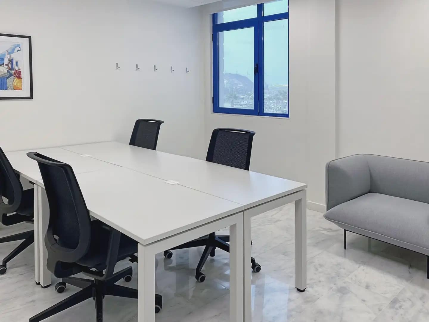 Kontor til leie i Alicante by med garasje - € 109 (Ref: 9809984)