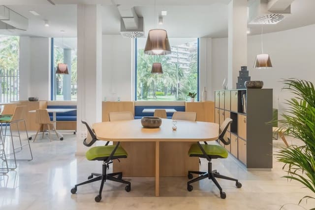 Oficina en Ensanche - Diputacion, Alicante / Alacant ciudad en alquiler con garaje - 599 € (Ref: 9809988)