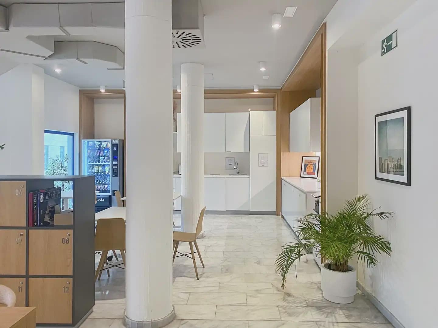 Office for rent in Alicante / Alacant city with garage - € 2,587 (Ref: 9809992)