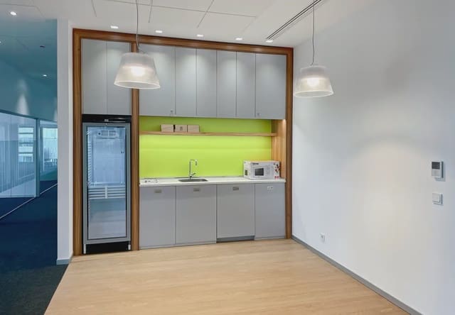 Büro zu vermieten in Zaragoza Stadt mit Garage - 379 € (Ref: 9809997)