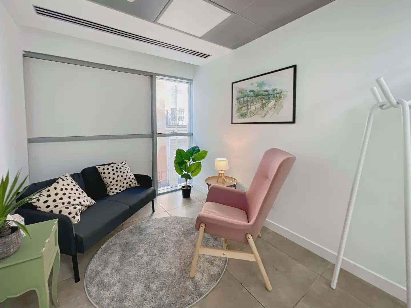 Office for rent in Zaragoza city with garage - € 309 (Ref: 9810000)