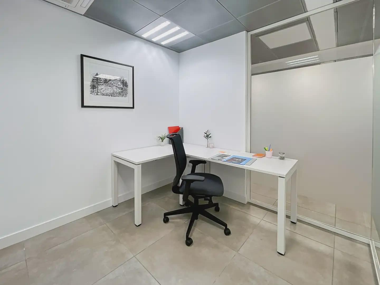 Büro zu vermieten in Zaragoza Stadt mit Garage - 559 € (Ref: 9810001)