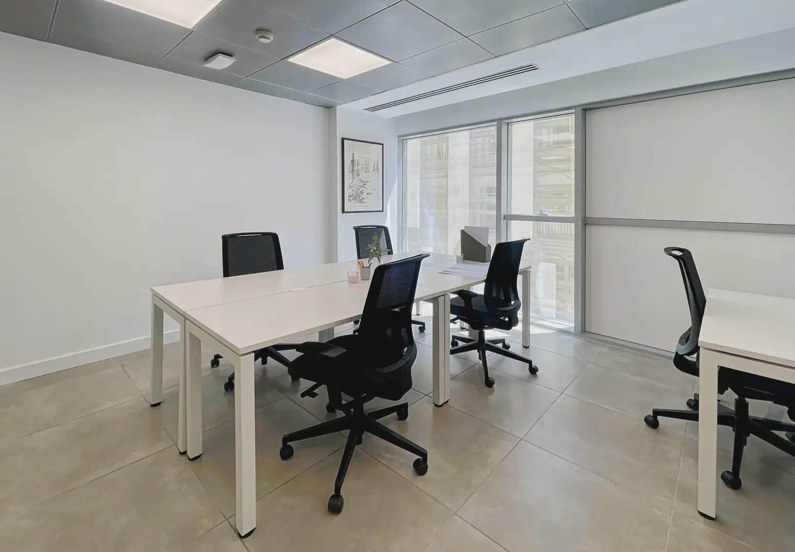 Büro zu vermieten in Zaragoza Stadt mit Garage - 559 € (Ref: 9810001)