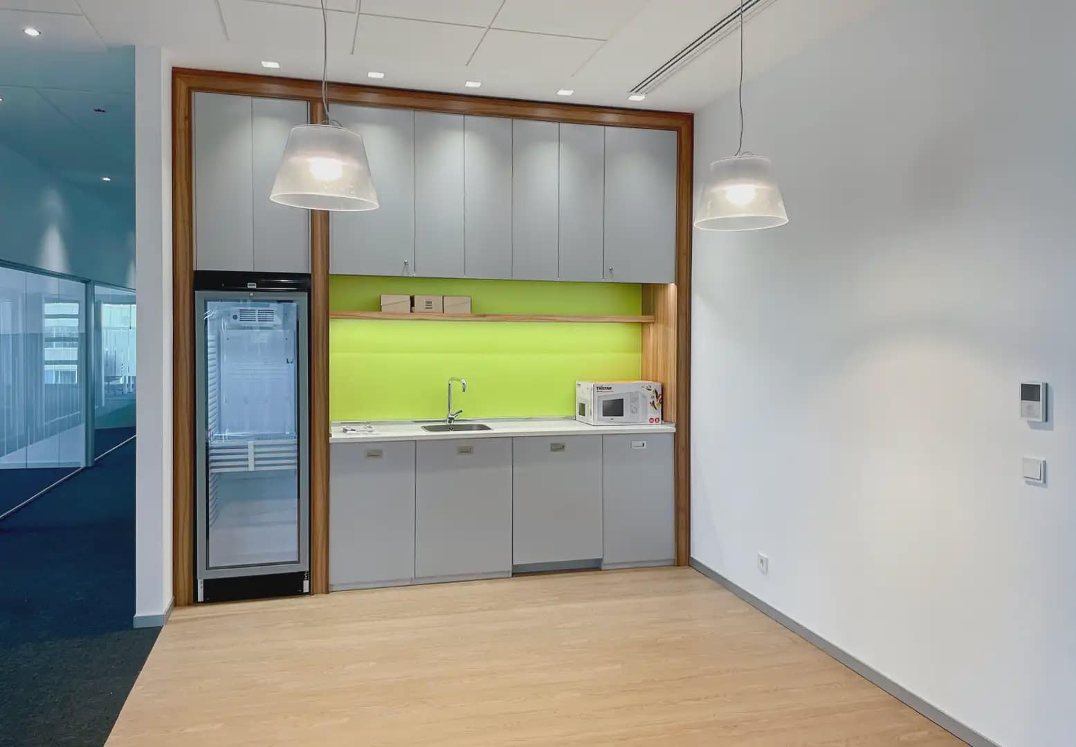 Büro zu vermieten in Zaragoza Stadt mit Garage - 688 € (Ref: 9810002)