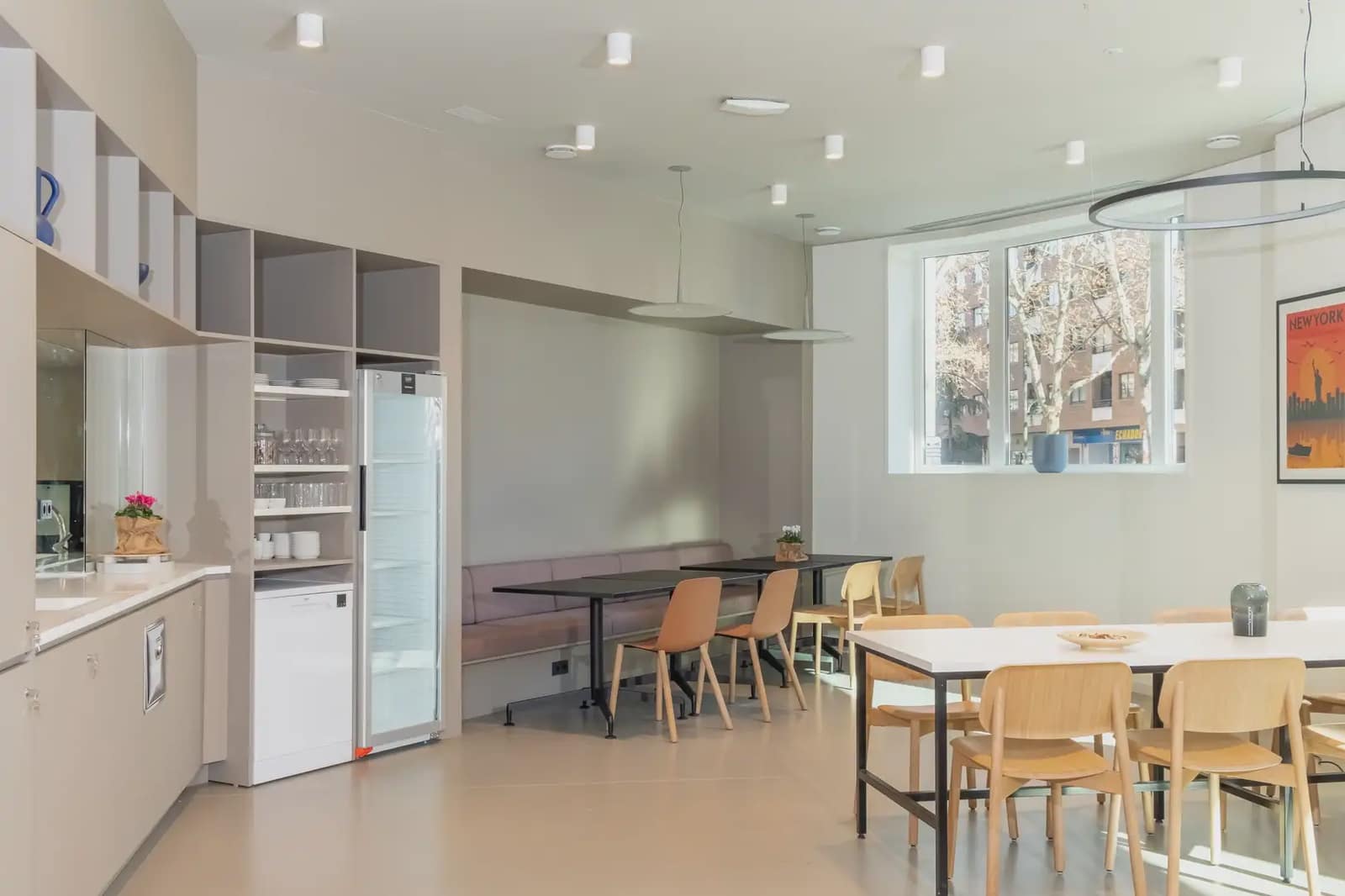 Office for rent in Logrono with garage - € 249 (Ref: 9810010)