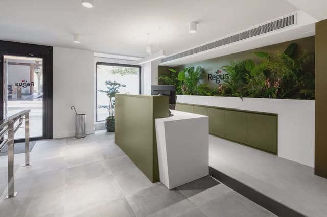 Biuro do wynajęcia w Centro Urbano, Oviedo z basenem garażem - 2 297 € (Ref: 9810026)