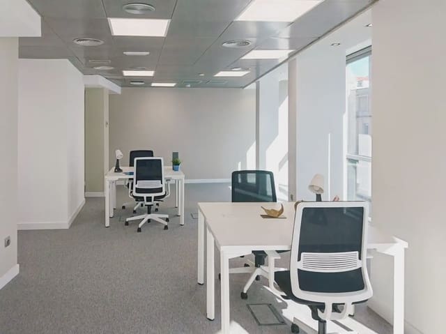 Kontor til leje i Santander med garage - € 257 (Ref: 9810027)