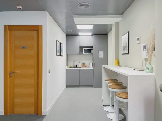 Büro zu vermieten in Santander mit Garage - 189 € (Ref: 9810030)