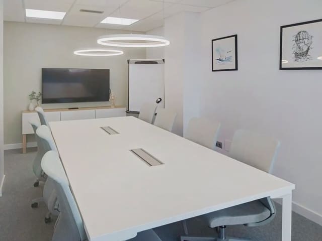 Bureau à louer à Santander avec garage - 4 746 € (Ref: 9810039)