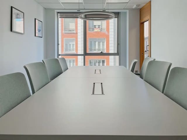 Office for rent in Santander with garage - € 5,093 (Ref: 9810040)