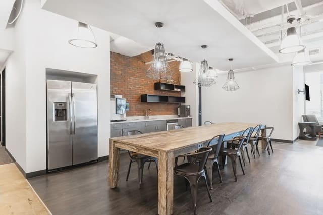 Kontor til leie i Recoletos, Madrid by med garasje - € 1 198 (Ref: 9810048)
