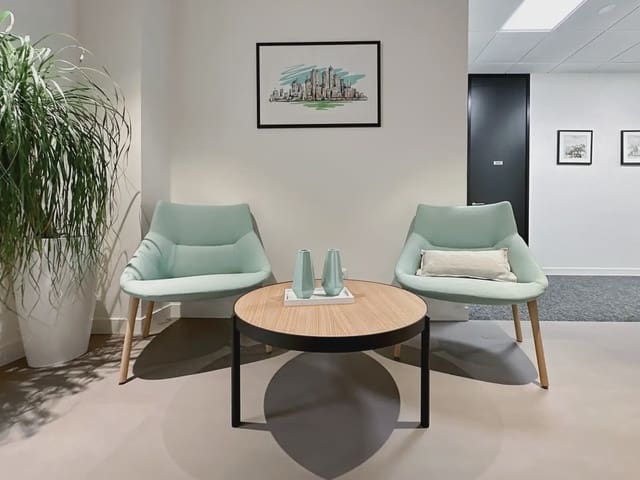 Kontor til leie i Valverde, Madrid by med garasje - € 119 (Ref: 9810056)