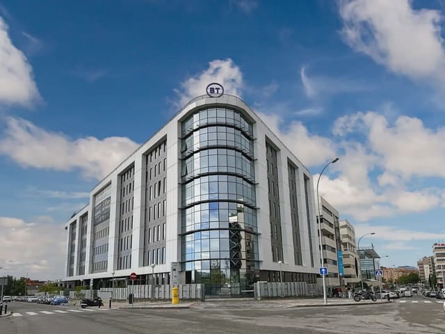 Oficina en Valverde, Madrid ciudad en alquiler con garaje - 959 € (Ref: 9810058)